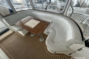 2000 Cruisers Yachts 4450 thumbnail 29