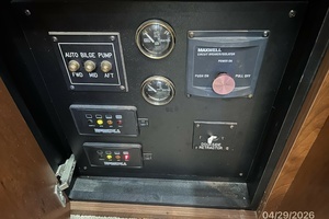 2000 Cruisers Yachts 4450 thumbnail 66