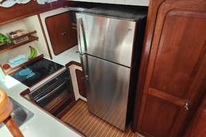1980 Gulfstar 44 Motor Cruiser thumbnail 17