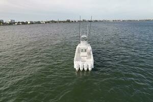 2013 SeaVee 390 thumbnail 3