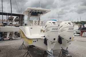 Punch List 32ft Boston Whaler Yacht For Sale