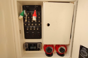Punch List 32ft Boston Whaler Yacht For Sale