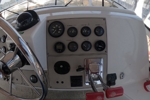 2000 Carver 406 Motor Yacht thumbnail 26
