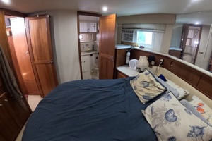 BRITER HORIZON 40ft Carver Yacht For Sale