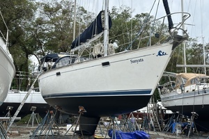 SUNYATA 42ft Sabre Yacht For Sale