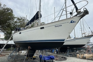 SUNYATA 42ft Sabre Yacht For Sale
