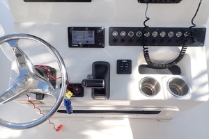 2016 Cape Horn 22 OS thumbnail 15