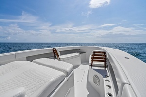 2020 Jupiter 43 SF MENACE Bow