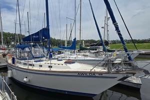 1985 Endeavour 42 CC thumbnail 1