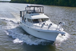 44ft Carver Yacht For Sale