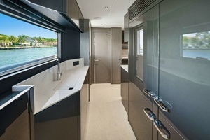 2024 Sunseeker Sunseeker 100 Yacht thumbnail 15