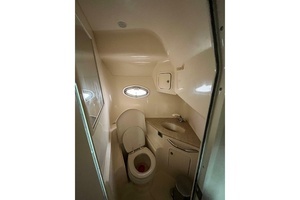2004 Sea Ray 420 Sundancer thumbnail 11
