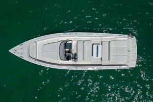 2014 VanDutch 40 thumbnail 8