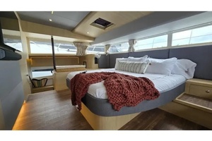 2025 Aquila 54 YACHT thumbnail 32