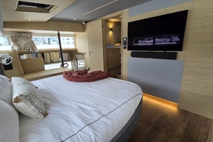 2025 AQUILA 54 YACHT