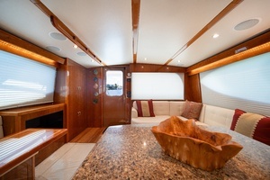 2017 Hatteras 54 GT thumbnail 25