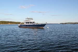 2027 Hunt Yachts 56 Flybridge thumbnail 2