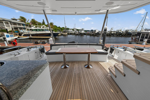 70FT (21.34M) OCEAN ALEXANDER