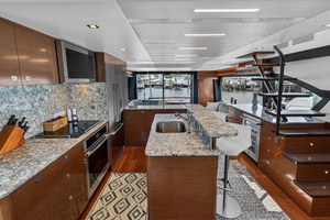 2021 Ocean Alexander 70E thumbnail 28