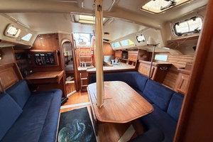Final Frontier 37ft Hunter Yacht For Sale