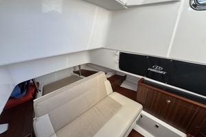 32ft Pursuit Yacht For Sale