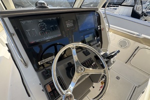32ft Pursuit Yacht For Sale