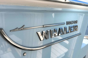 19ft Boston Whaler Yacht For Sale