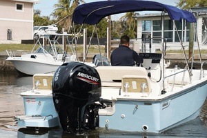 19ft Boston Whaler Yacht For Sale