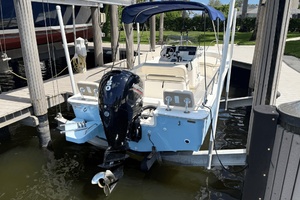 19ft Boston Whaler Yacht For Sale