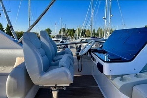 2024 Azimut FLY 60 thumbnail 18