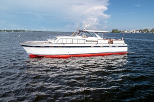 DANAMITE 58ft Chris Craft Yacht For Sale