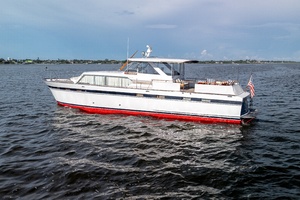 DANAMITE 58ft Chris Craft Yacht For Sale