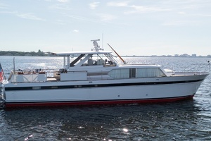 DANAMITE 58ft Chris Craft Yacht For Sale