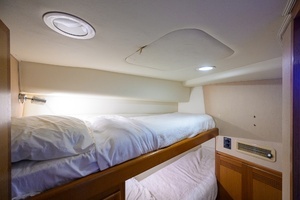 2003 Cabo 48 Flybridge thumbnail 20