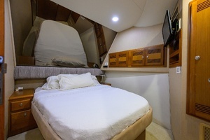 2003 Cabo 48 Flybridge thumbnail 10