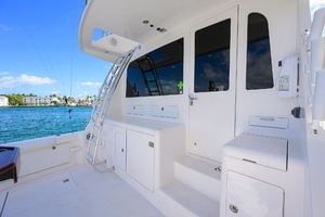 2003 Cabo 48 Flybridge thumbnail 33