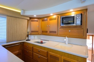 2003 Cabo 48 Flybridge thumbnail 8