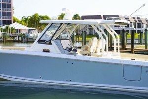 34ft Pursuit Yacht For Sale