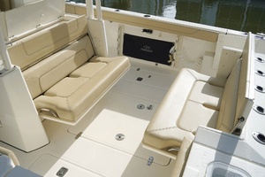 34ft Pursuit Yacht For Sale