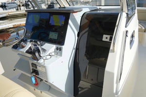 34ft Pursuit Yacht For Sale