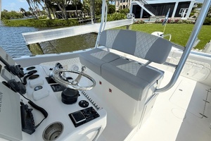 2015 Prowler 31CC thumbnail 17