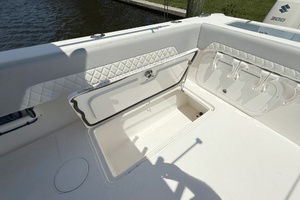 33ft Prowler Yacht For Sale