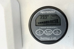 33ft Prowler Yacht For Sale
