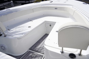 Photo 6080352 for 2025 Sea Hunt Ultra 305SE  