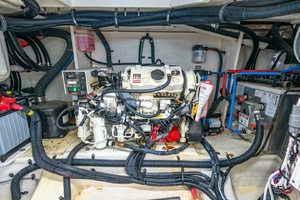 2022 Sea Ray 370 OB 
