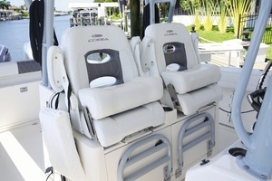 2023 Cobia 320CC thumbnail 36