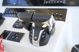 2023 Cobia 320CC thumbnail 30