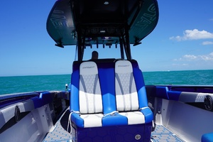 37ft Statement Yacht For Sale