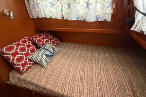 The Queen 34ft Marine Trader Yacht For Sale