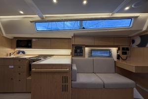 Wave Dancer 38ft Bavaria Yacht For Sale